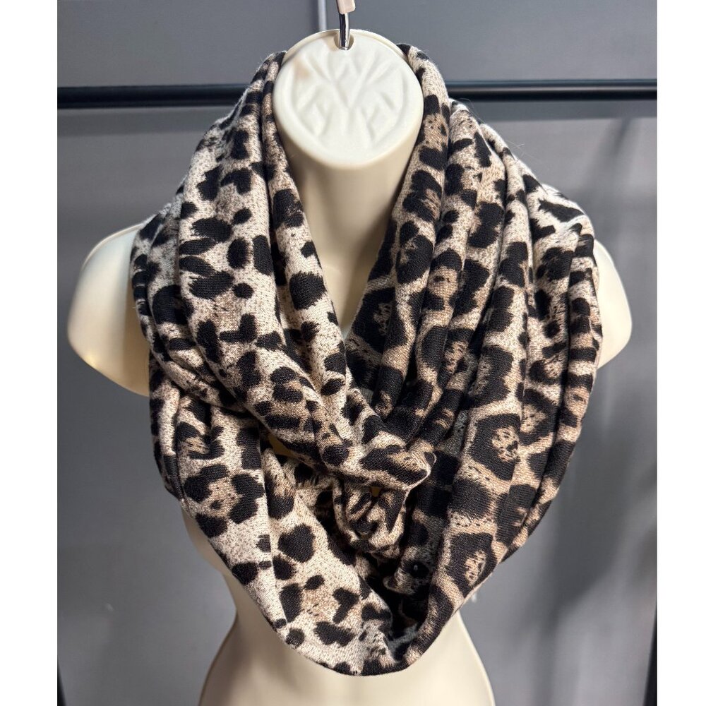 Leopard Print Infinity Scarf - Picture 2 of 3